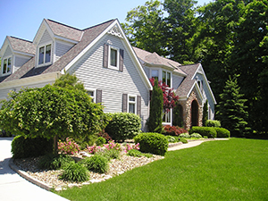 Landscapers and Lawncare Services in Glenwood, IA